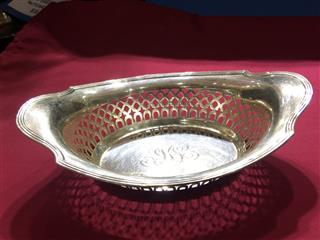 Vintage Baily Banks & Biddle Nut/Candy Dish Sterling Silver - A7976.